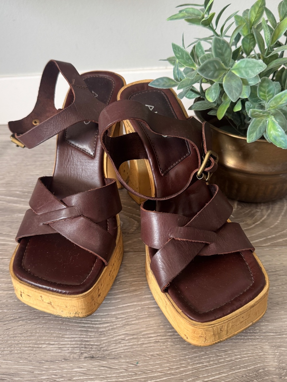 Vintage Y2K Aldo Brown Leather Cork Platform Heels Sandals Sz 8 / 38 Bratz vibes